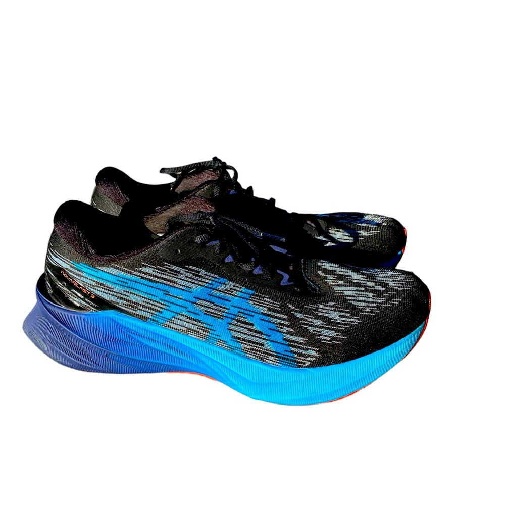 Men’s Novablast3 running shoes/black, blue & purple/ size 10